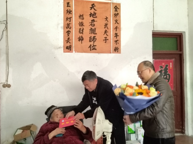 雅安市八县区教育局开展慰问退休老教师活动 2025.1.22353.png