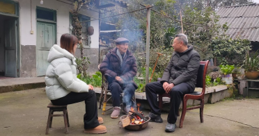 雅安市八县区教育局开展慰问退休老教师活动 2025.1.22435.png